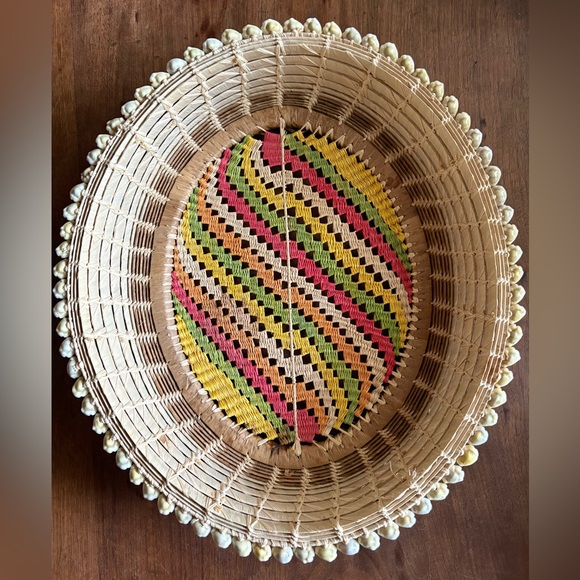 Coastal Hand Woven Basket Seashell Edge Artisan Natural Fibers Wicker Rattan - Picture 1 of 8